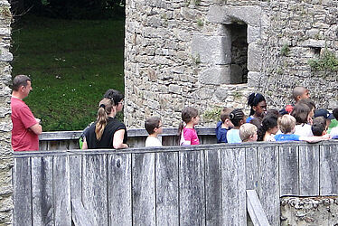 Visite pour les scolaires au Château de Ranrouët